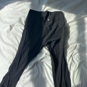 Lululemon cropped black leggings